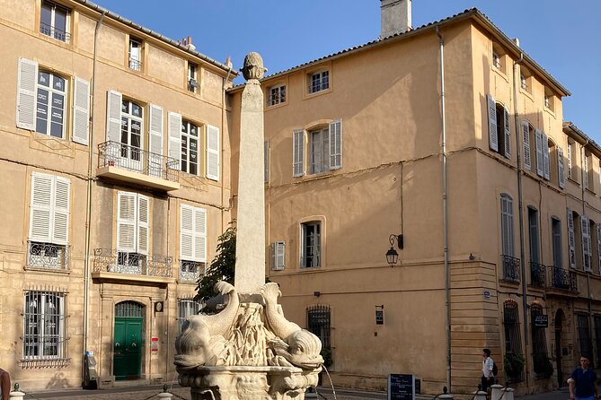 Historical Visit/Treasure Hunt of Aix En Provence - Souvenirs and Shopping Spots