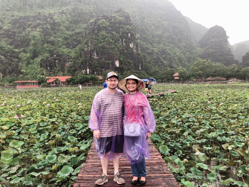 Hoa Lu, Mua Cave and Trang An Small-Group Boat Tour - Hoa Lu Visit