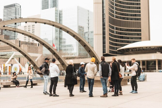 Hollywood North Experience Tour In Toronto - Media and Support