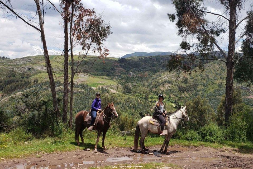 Horseback Riding Templo De La Luna and Balcon Del Diablo. - Common questions