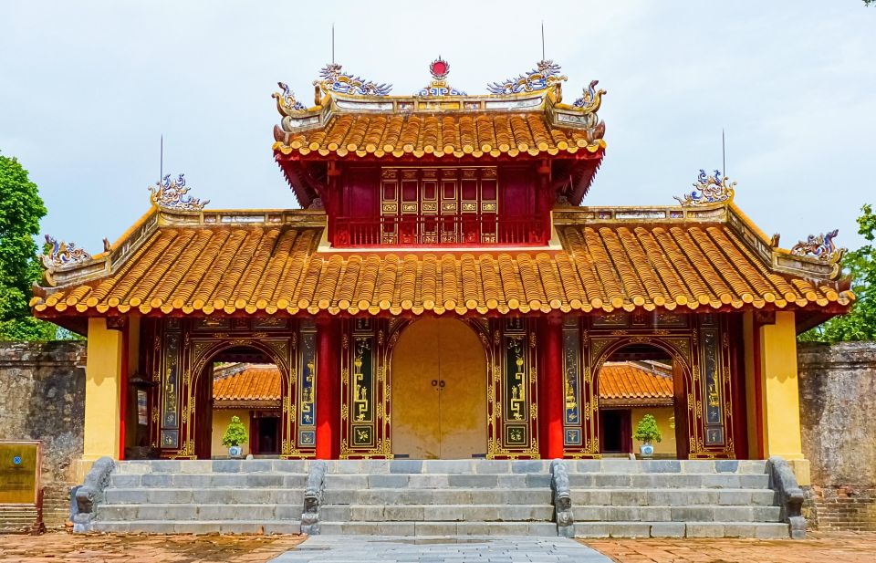 Hue Boat Tour: Royal Tombs, Hon Chen Temple, Thien Mu Pagoda - Tour Itinerary
