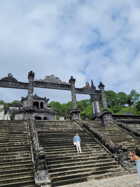 Hue Citadel Exploring With Royal Lunch Private Tour - Culinary Experience