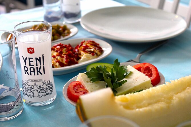 Istanbul Culinary Tour: Local Tavern and Gourmet Street Foods - Traveler Reviews and Highlights