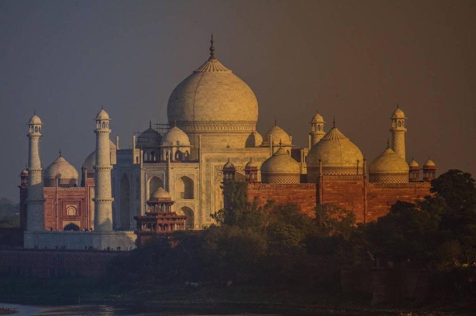 Jaipur: Private Agra Sunrise Tour With Professional Guide - Common questions