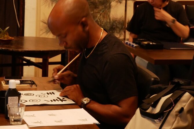 Japanese Calligraphy Experience in Tokyo at the Antique House - Practice and Experience