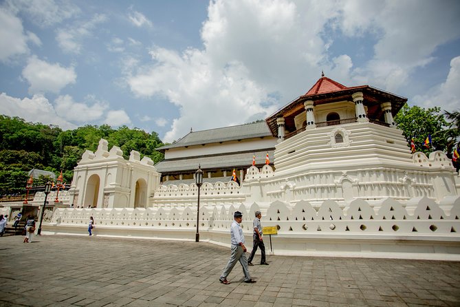 Kandy City Day Tour With a Verified Tour Guide - Support and Assistance