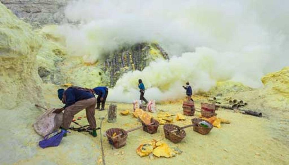 Kawah Ijen Highlight - Without Blue Fire - Early Morning Departure