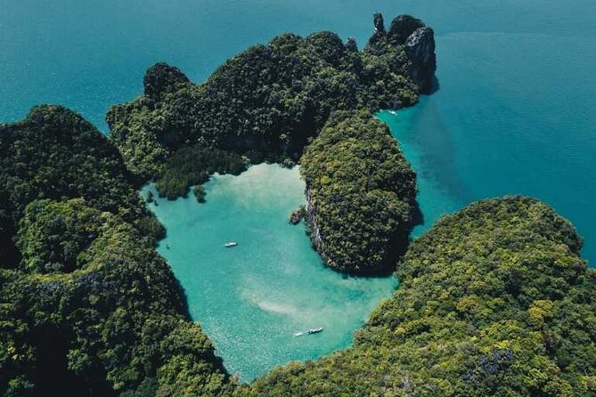 Koh Hong Lagoon, Pakbia, Lading Islands by Longtail. - Lunch and Refreshments