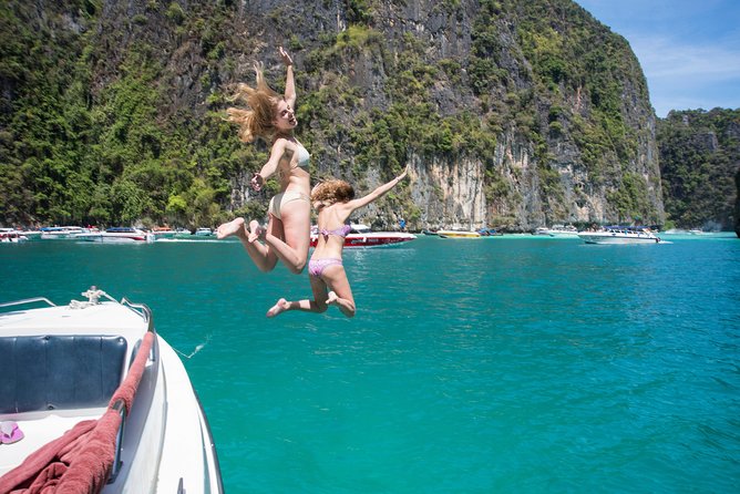 Krabi to Phi Phi Islands by Speedboat - Tour Guides and Staff Service