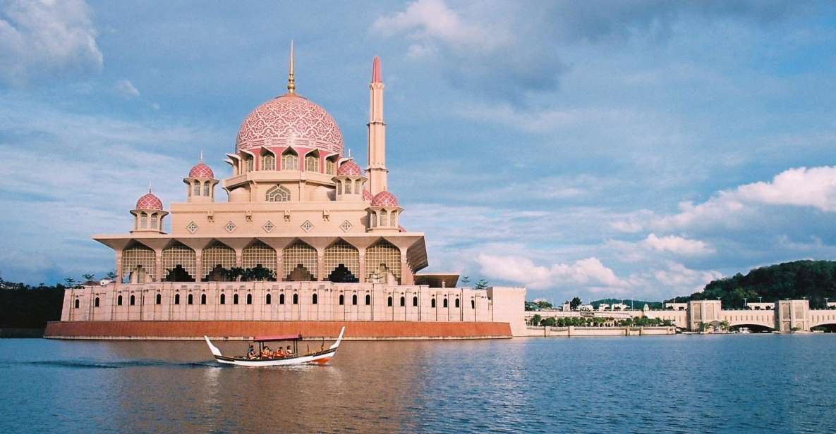 Kuala Lumpur: Putrajaya Tour With Traditional Boat Cruise - Tour Review and Recommendations