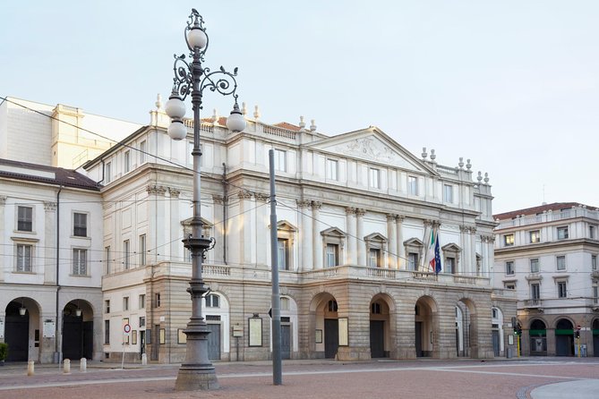 La Scala Theatre and Museum Tour in Milan With Private Guide - Directions