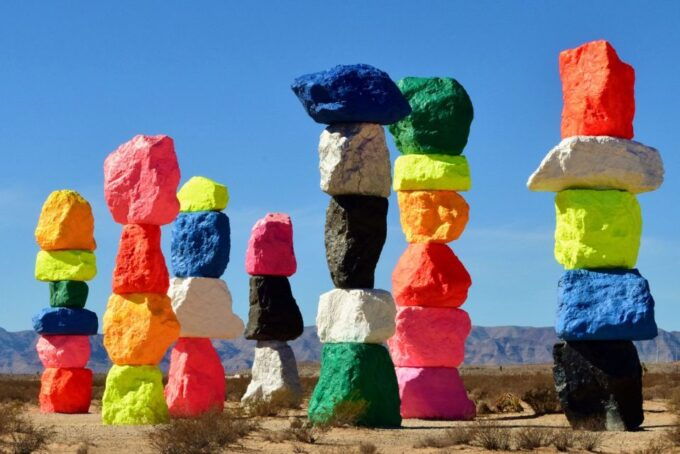 Las Vegas: Mojave, Red Rock Sign and 7 Magic Mountains Tour - Noteworthy Tour Guides