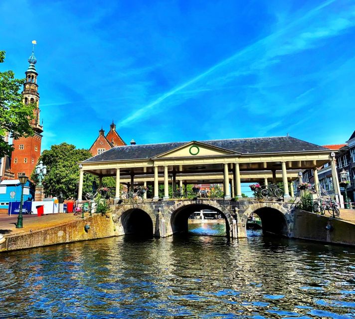 Leiden: Walking City Tour With Live Guide - Live Guide Benefits