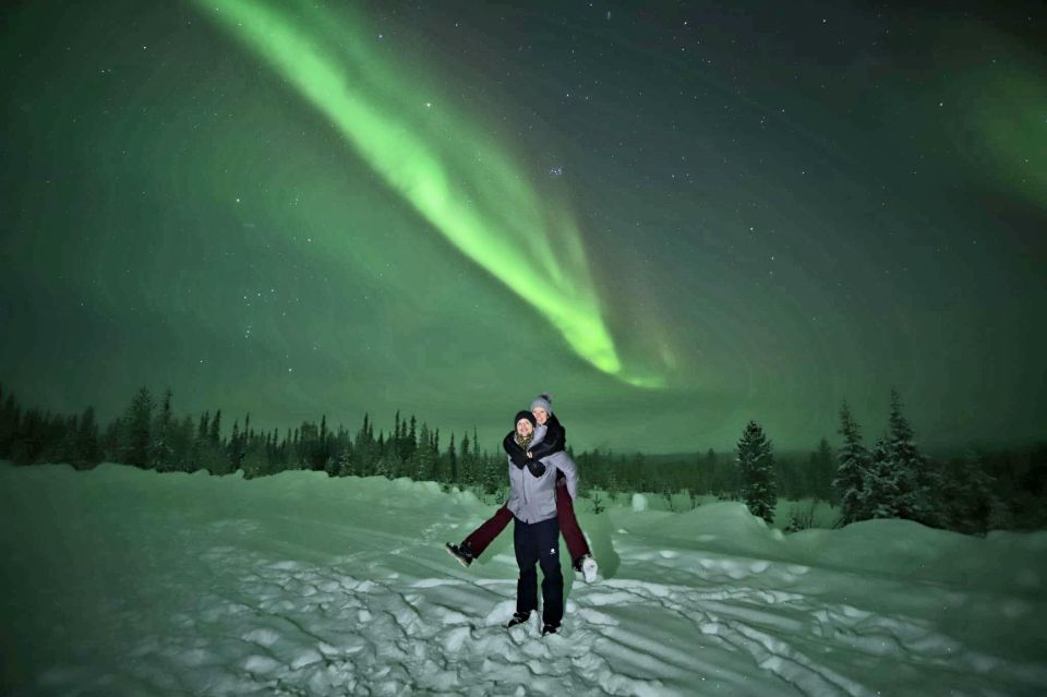 Levi: Aurora Borealis Bus & Snowshoe Tour With Hot Drink - Location & Product Details