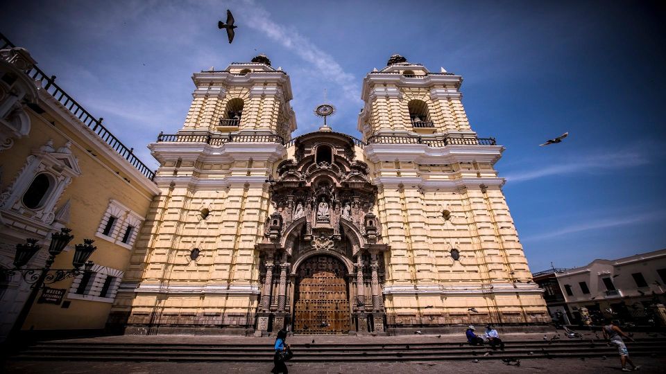 Lima: Walking Tour and Catacombs - Cultural Insights Shared