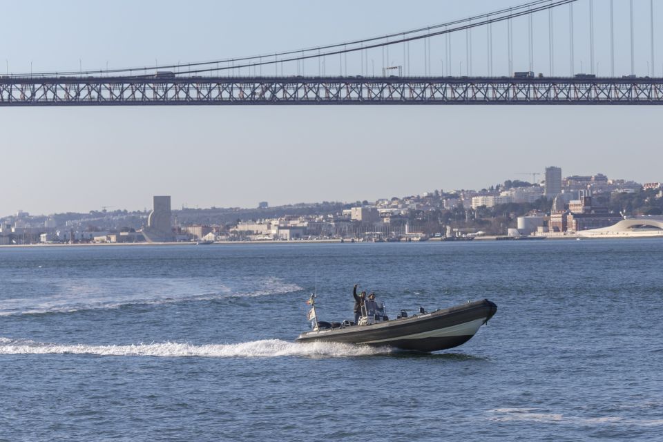 Lisbon: SpeedBoat Tour at Sunset or Daylight - Common questions