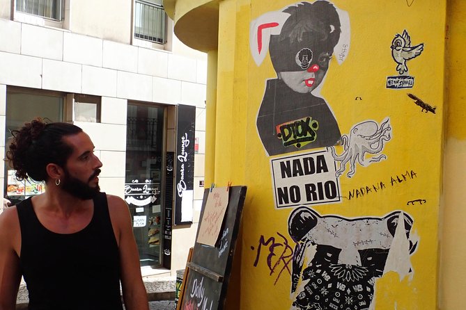 Lisbon Street Art Walk - Included Souvenir and Refreshments