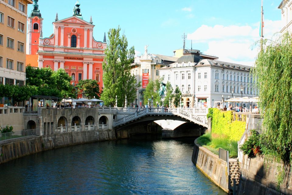 Ljubljana: Private Architecture Tour With a Local Expert - Booking Information and Flexibility