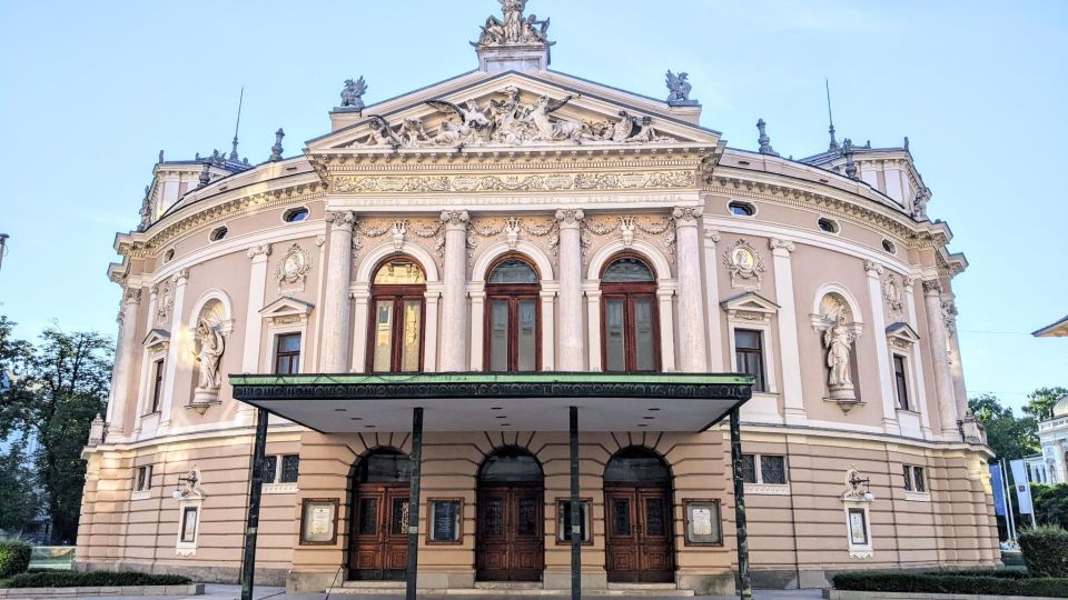 Ljubljana: Romantic Old Town Self-guided Discovery Tour - Culinary Exploration