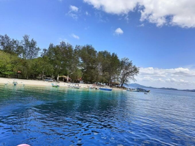 Lombok : Nanggu, Sudak & Kedis Islands Full Day Snorkeling - Lunch and Refreshment Options