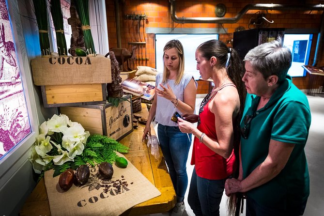 Lucernes Chocolate Factory Total Experience: Tasting, Making, Production - Common questions