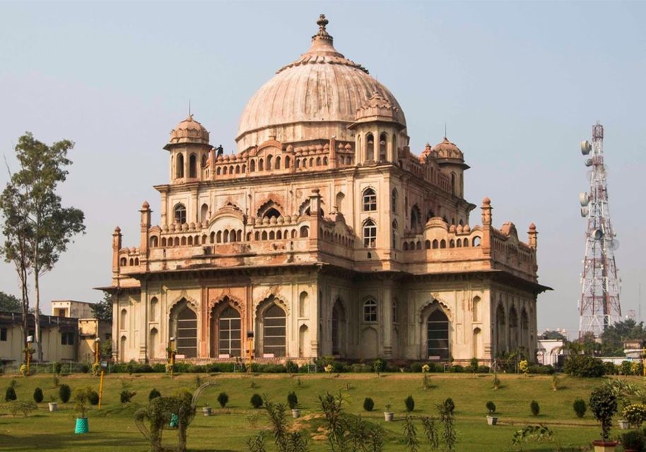 Lucknow Scavenger Hunt and Sights Self-Guided Tour - Directions to Start the Tour