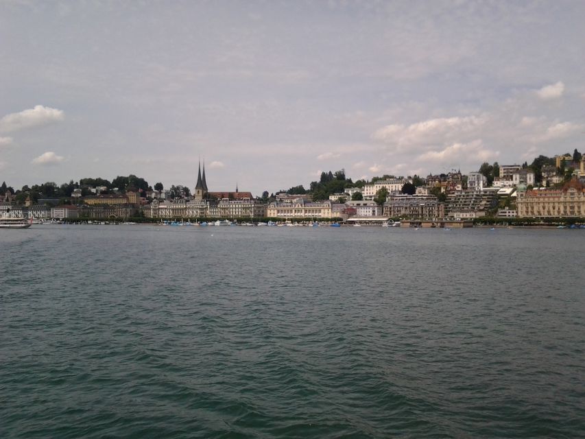 Luzern Elegance: Private City Walk and Panoramic Lake Cruise - Cruise Experience on the Panoramic Lake