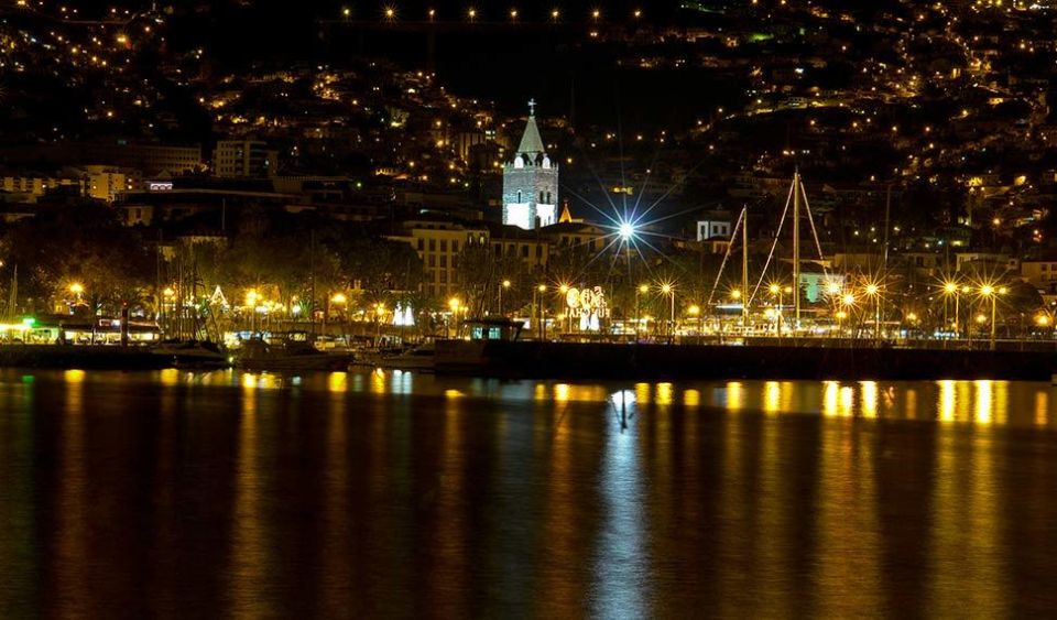 Madeira by Night With Traditional Dinner - Tour Guide Information