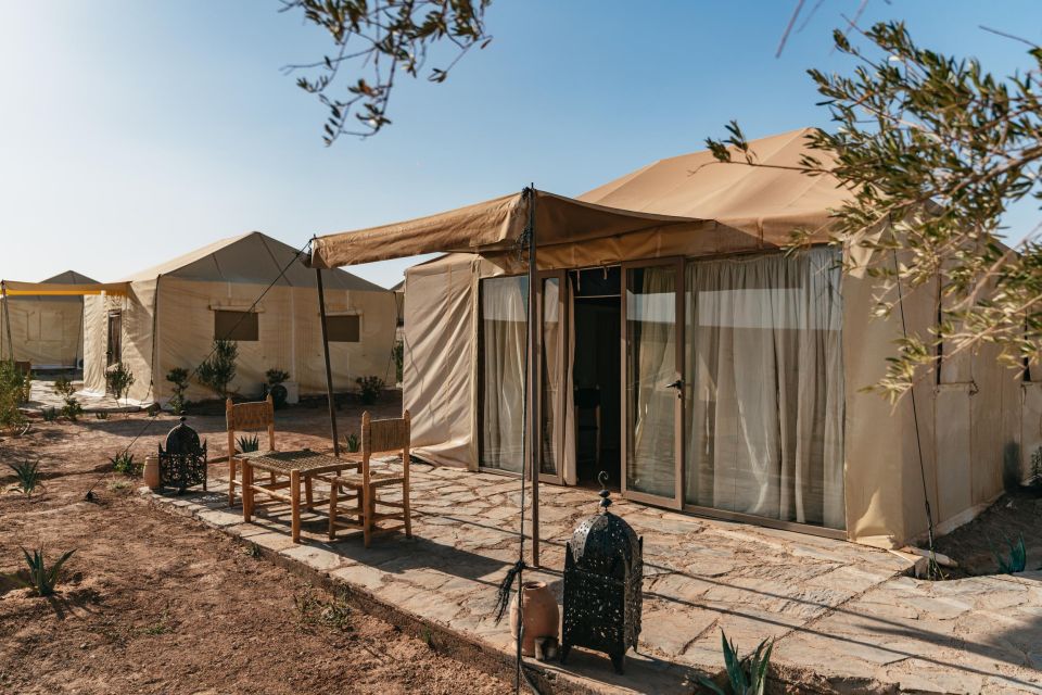 Marrakech: Agafay Desert Private Luxury Tent, Dinner & Show - Language and Guided Services