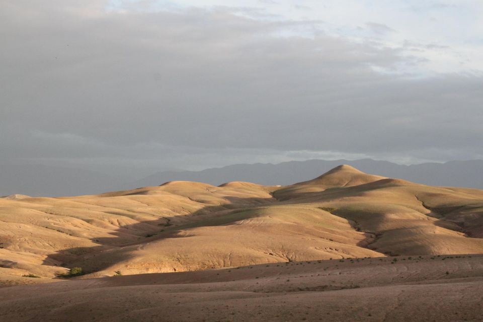 Marrakech: Atlas Mountains, Agafay Desert, Lunch, Camel Ride - Common questions