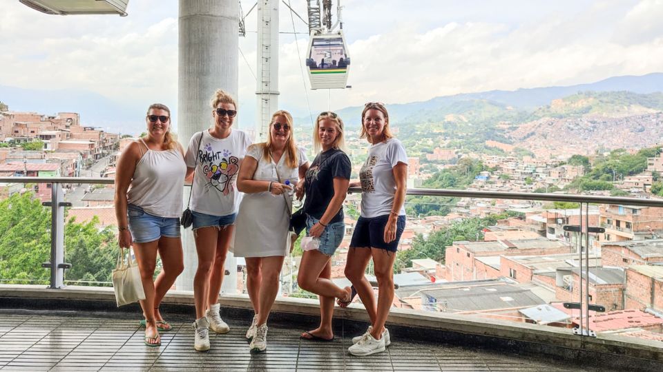 Medellin: Comuna 13 History & Graffiti Tour With Cable Car - Customer Feedback