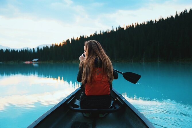 Moraine Lake Sunrise and Lake Louise Earlybird Small Group Adventure - Common questions