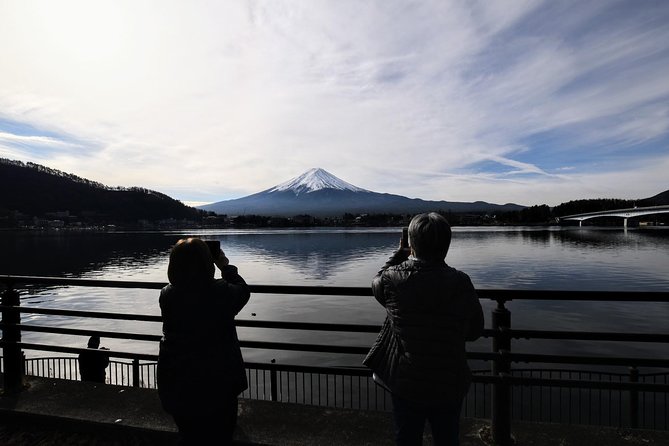 Mt. Fuji & Hakone Day Tour From Tokyo by Car With JP Local Guide - Exploring Hakone