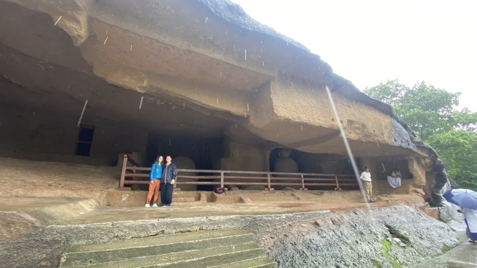 Mumbai: Private Tour for Kanheri Caves and Golden Pagoda - Tour Description