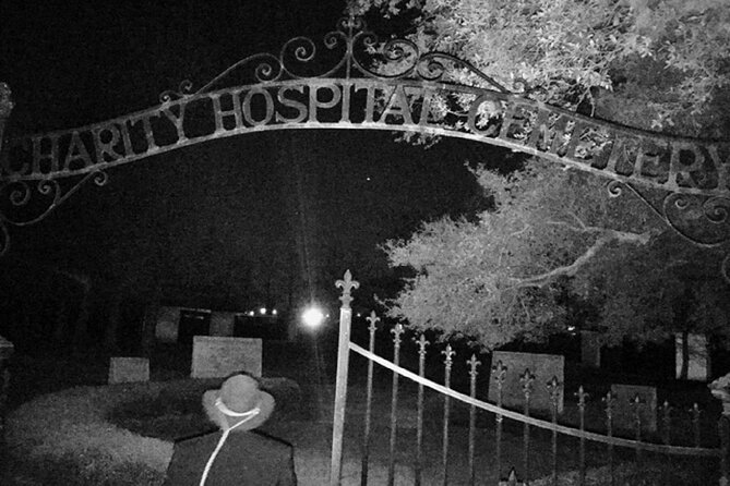New Orleans Cemetery and Paranormal Investigation Bus Tour - Guide Appreciation