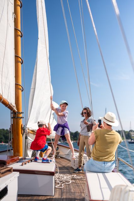 Newport Sightseeing Schooner Sailing Tour - Common questions