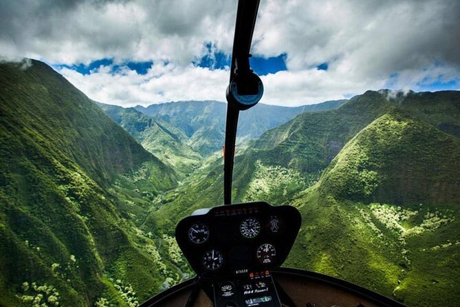 Oahu Helicopter Tour: Diamond Head, Mt. Olomana, Nuuanu Pali (Mar ) - Customer Experiences: Positive and Disappointing