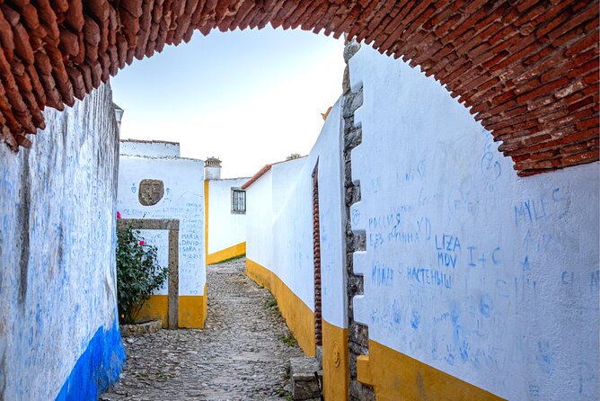 Óbidos Scavenger Hunt and Sights Self-Guided Tour - Common questions