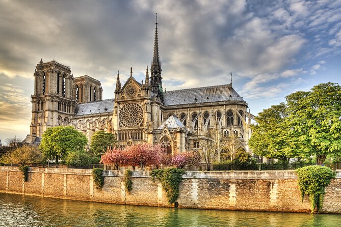 Paris Old Town Highlights Guided Walking Tour - Cancellation Policy Details