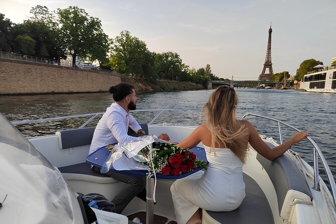 Paris Seine River 1h Private Cruise - Tips for an Unforgettable Experience