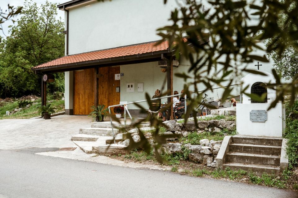 PelješAc Wine Tasting and Local Winery Visit - Starting Location: Broce