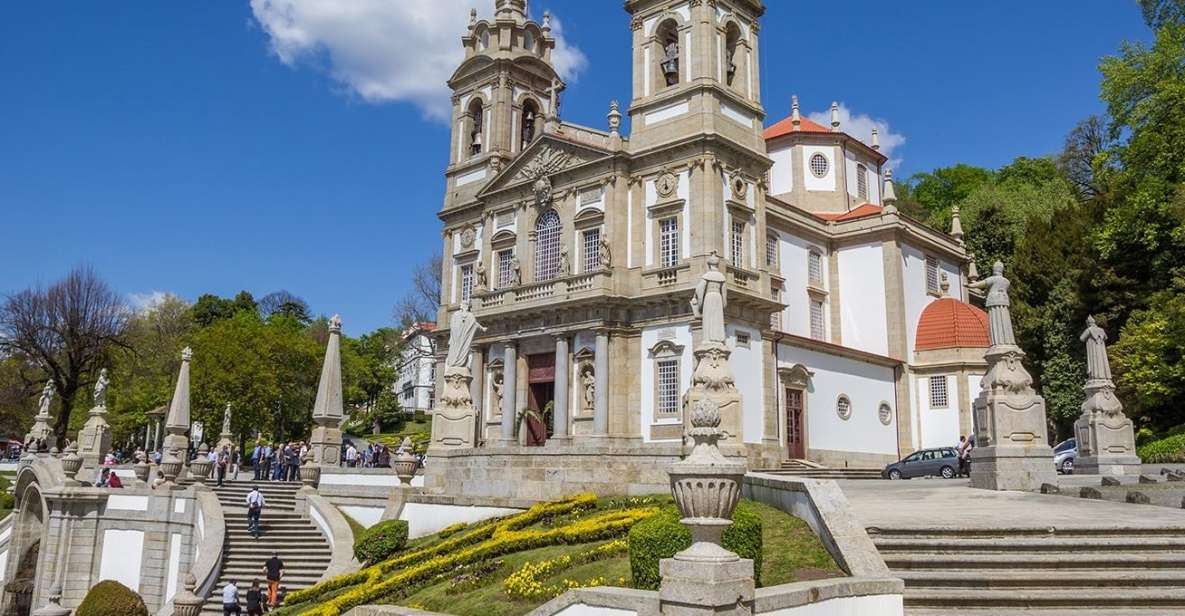 PORTO: Braga & Guimarães Premium Tour, Lunch and Visits - Logistics and Amenities Provided