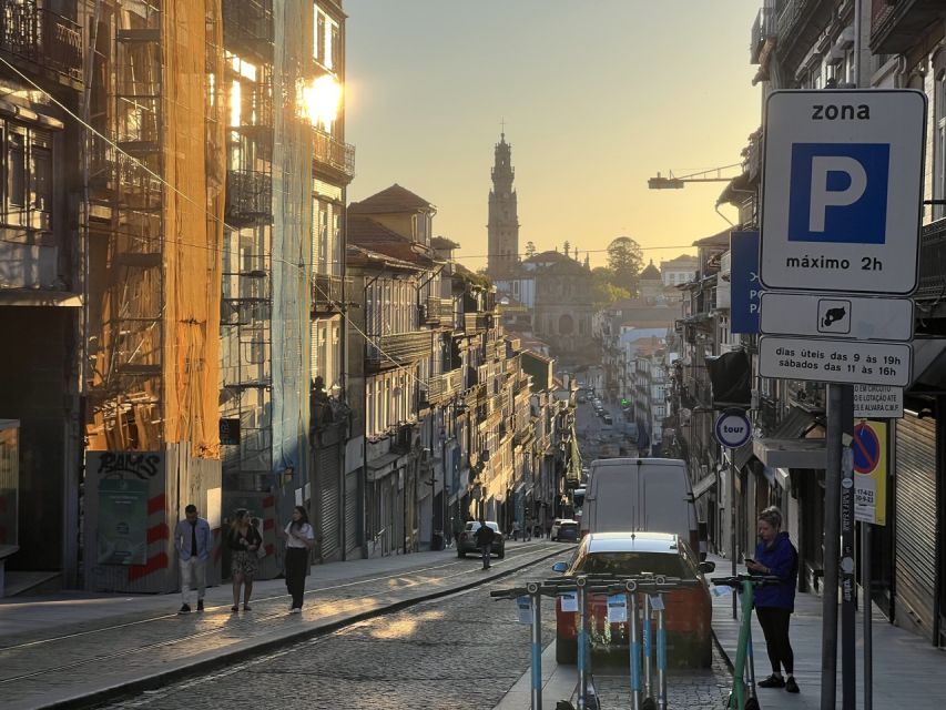 Porto : Highlights Walking Tour, Heritages of the City - Common questions