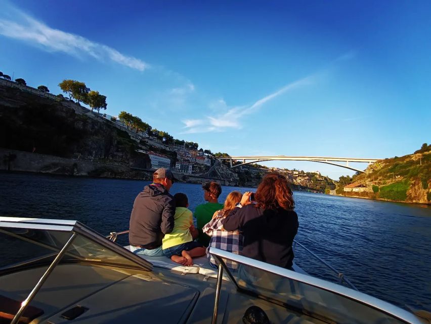 Porto: Private Boat Trip From Afurada to D. Luís Bridge (1h) - Participant Selection and Logistics