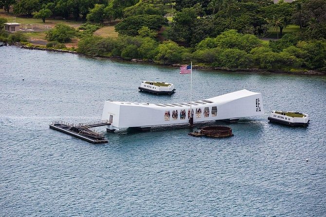 Premium Pearl Harbor Small Group Tour With Lunch - Accessibility and Special Considerations