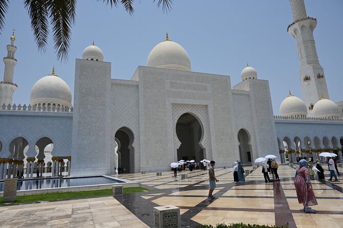 Private Abu Dhabi Sightseeing Tour From Dubai - Common questions