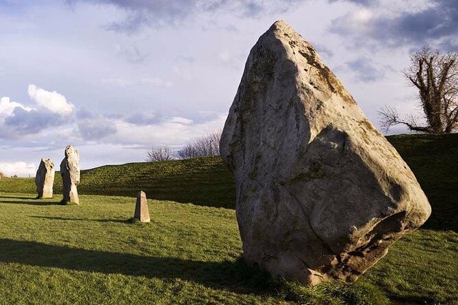 Private Archaeologist–Led Stonehenge Salisbury and Avebury Tour - Transportation Logistics