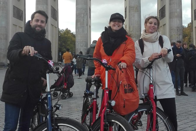 Private Berlin Bike Tour in Spanish or English - Meeting and Pickup Details