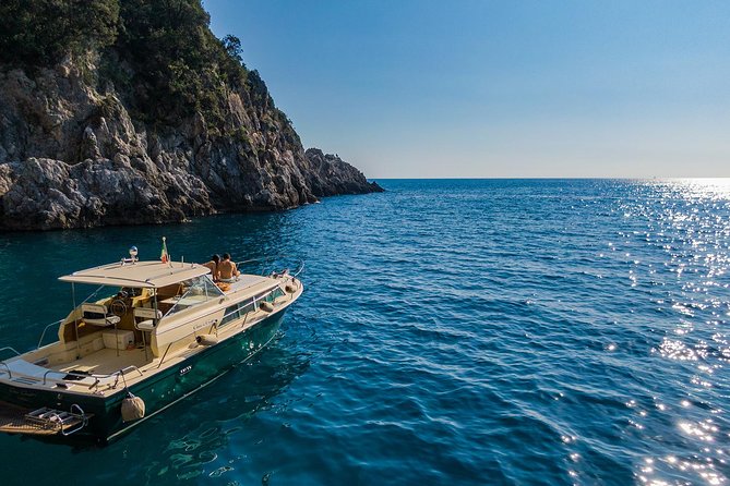 Private Boat Tour Along the Amalfi Coast or Capri From Salerno - Comfortable Boat Amenities
