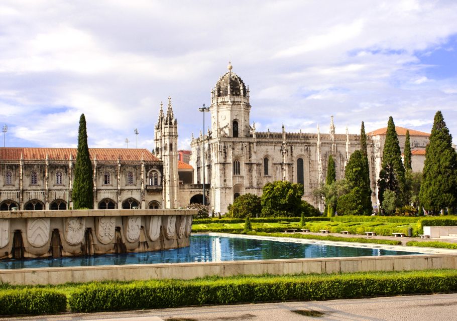 Private Full Day Tour in Lisbon - Language Proficiency of Driver